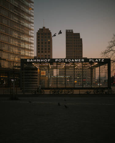 Nikon magazine - 35mm f1.4 