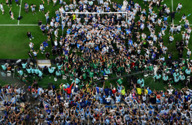 Nikon magazine -  photographing football 